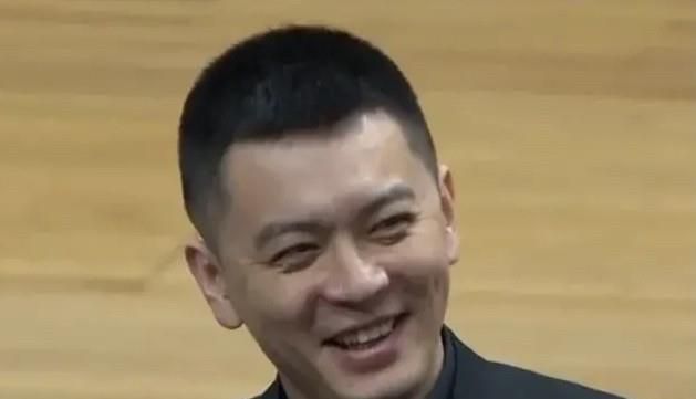 补强中场哈维最心仪洛塞尔索在加维受伤后，巴萨主教练对加强中场的球员有了明确的想法，尤其钟意洛塞尔索，然而巴萨在经济方面的问题只允许罗克一人的到来。